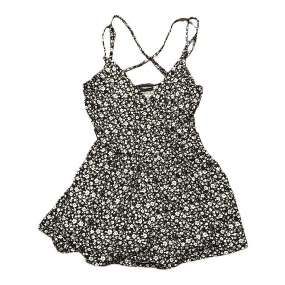 XS URBAN OUTFITTERS Spaghetti Strap Romper Floral Black and White Dress - Picture 1 of 7